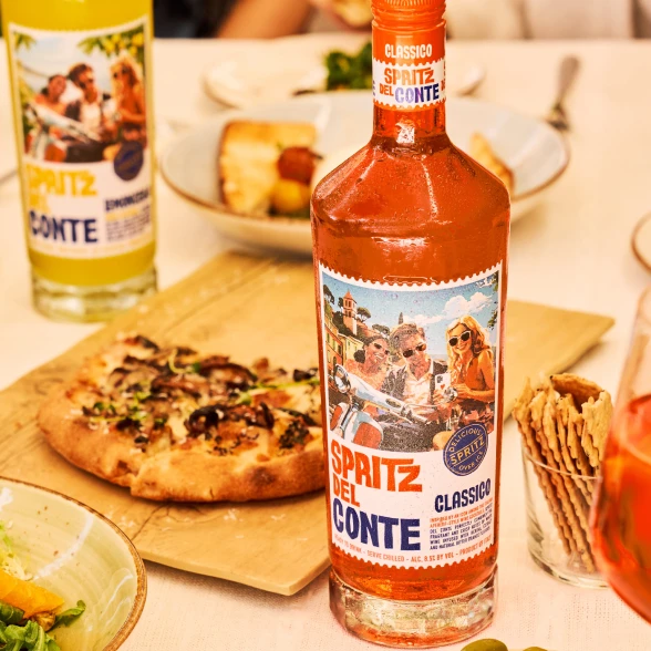 A bottle of Spritz Del Conte Classico